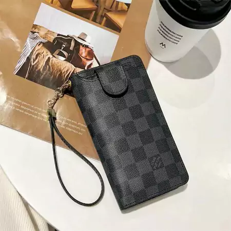 ヴィトン レザー スマホポーチ