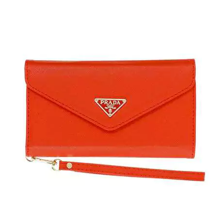 PRADA iphone18pro ケース 手帳 型