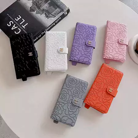 シャネルカメリア柄iPhone18/18pro/18foldケース 手帳型 ベルト付き 女子 おしゃれ