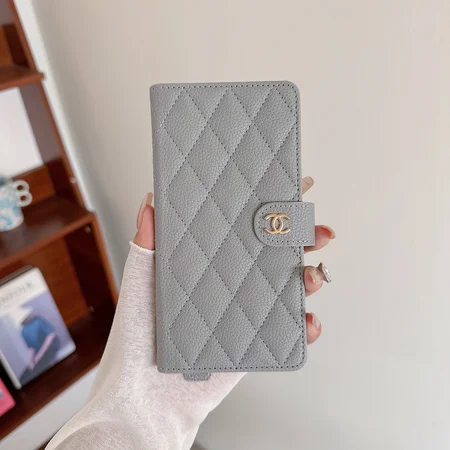 Chanel iphone18proケース 手帳型ベルト付き