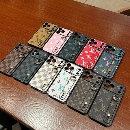 ベルト付き ヴィトン風 PU レザー iPhone 18/18proケース片手操作 スタンド機能 画面・カメラ保護 落下防止