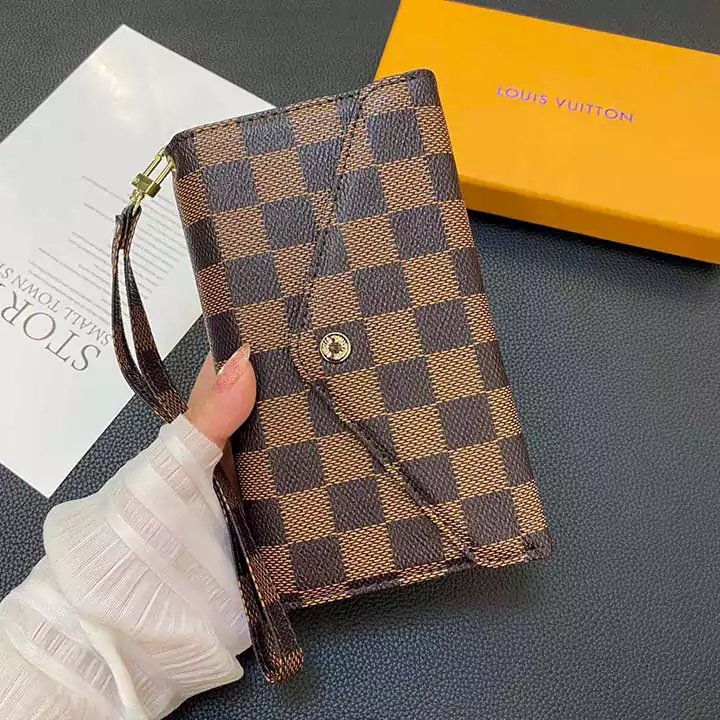 GUCCI 手帳型 iphone18proケース