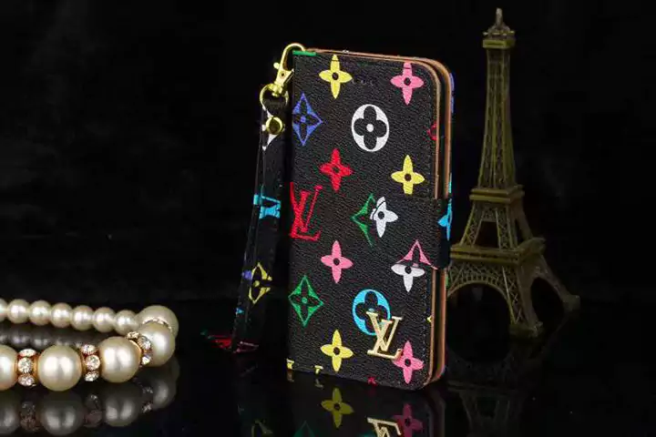 超人気 ハイブランドiphone18 手帳型スマホケース