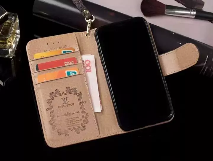 GUCCI GGキャンバス iphone18ケース 手帳型