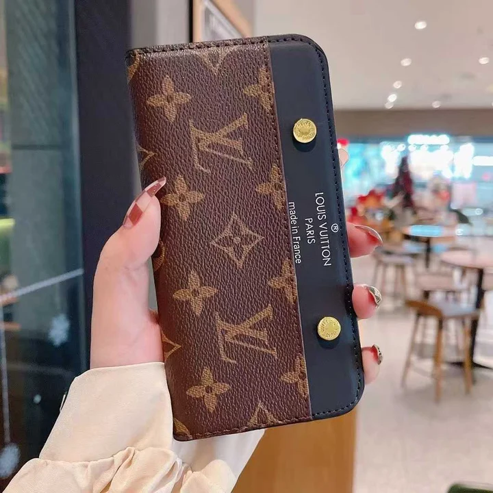 ヴィトン リベット付き iphone18proケース