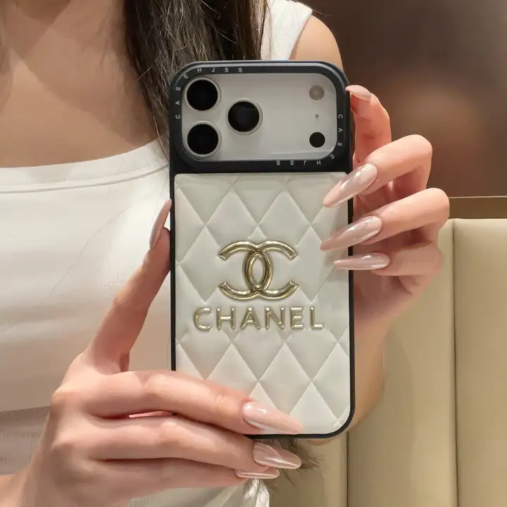シャネルiphone18promaxケース ゴールド CCロゴ