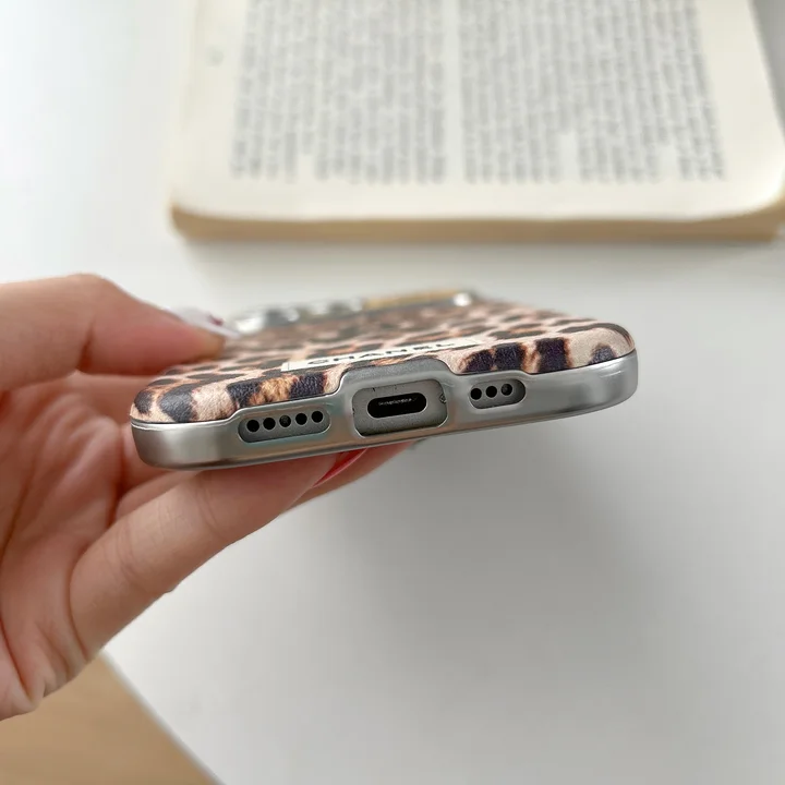 シャネルiphoneケース