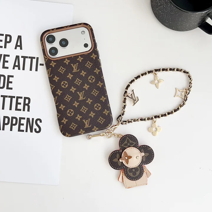 Vuitton iphone18pro 携帯 ケース ヴィヴィアンヌ チャーム