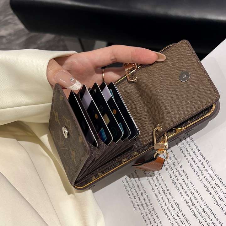 ルイヴィトン iphone18proケース 大容量 じゃばら カードケース