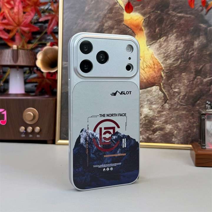 ノースフェイスiphone18promax 高校生スマホケース