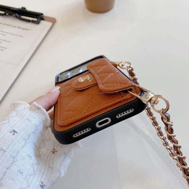 シャネルマトラッセ iphone18ショルダーケース